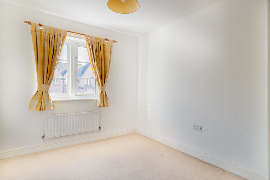 Bedroom- click for photo gallery